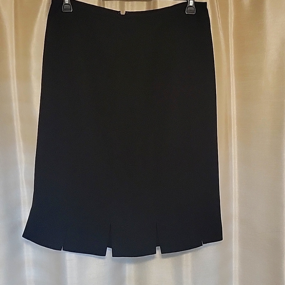 Jones Studio black skirt